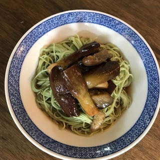 甘酸っぱい茄子のせ素麺